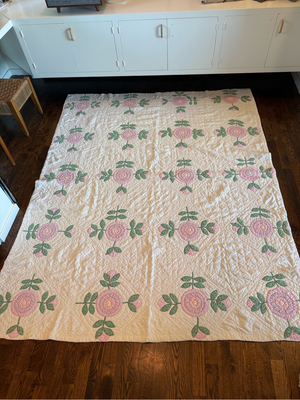 1930’s Rose of Sharon Appliquéd Quilt.